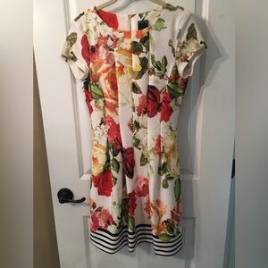 Gabby Skye Flower Dress Size 4